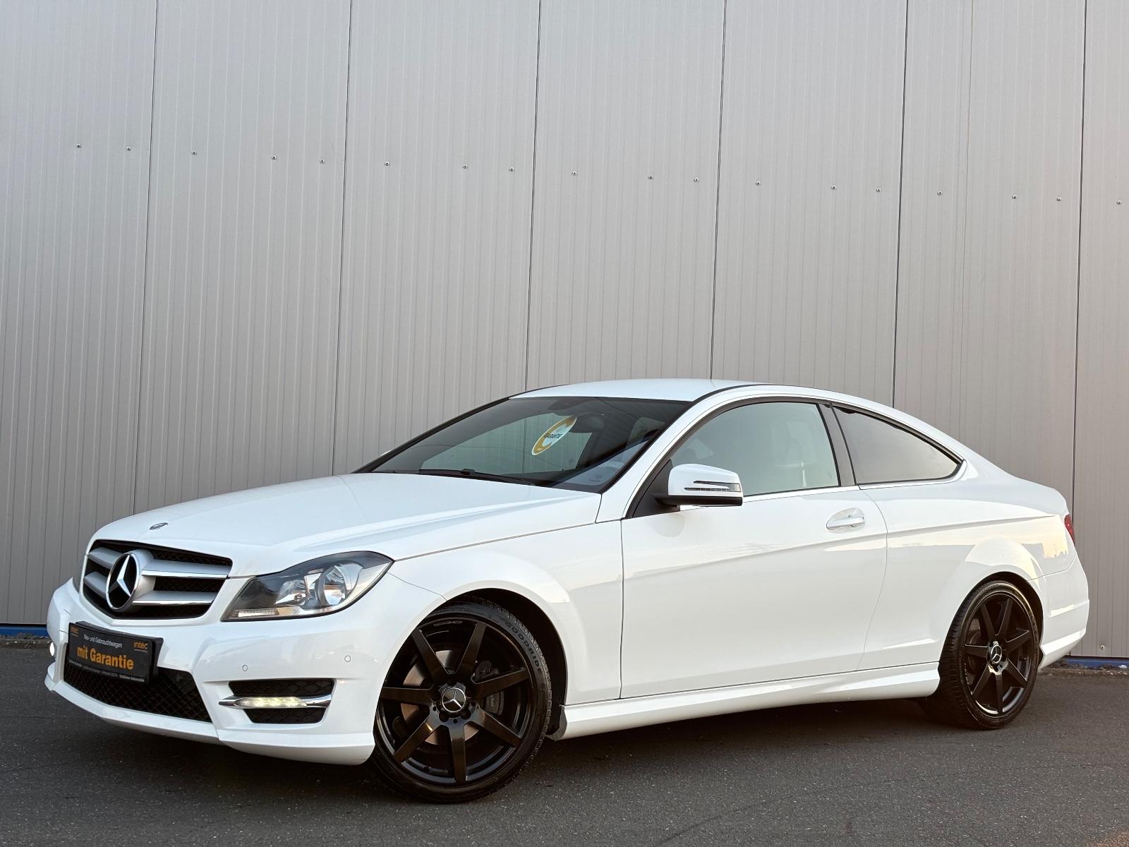 Mercedes-Benz C 180 Coupé AMG-LINE