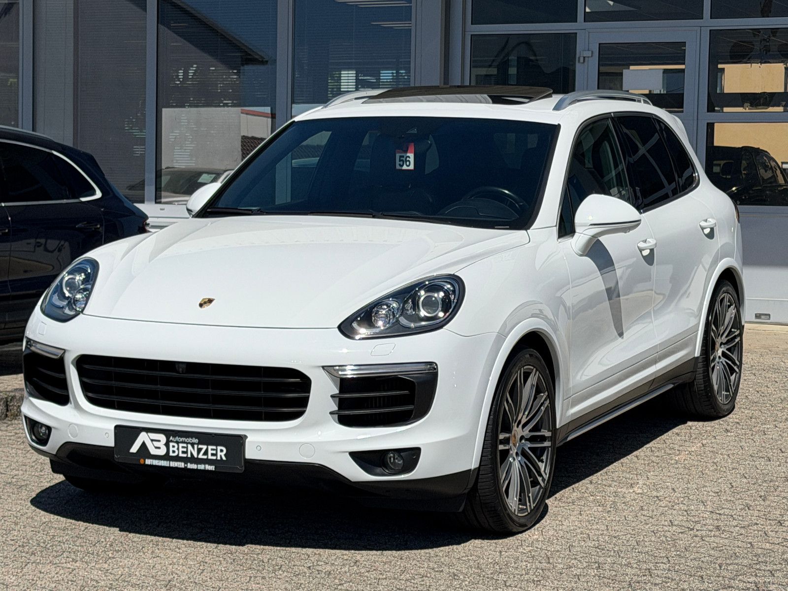 Fahrzeugabbildung Porsche Cayenne /LED/S-DACH/21"ALU/NAVI/LEDER/KAMERA