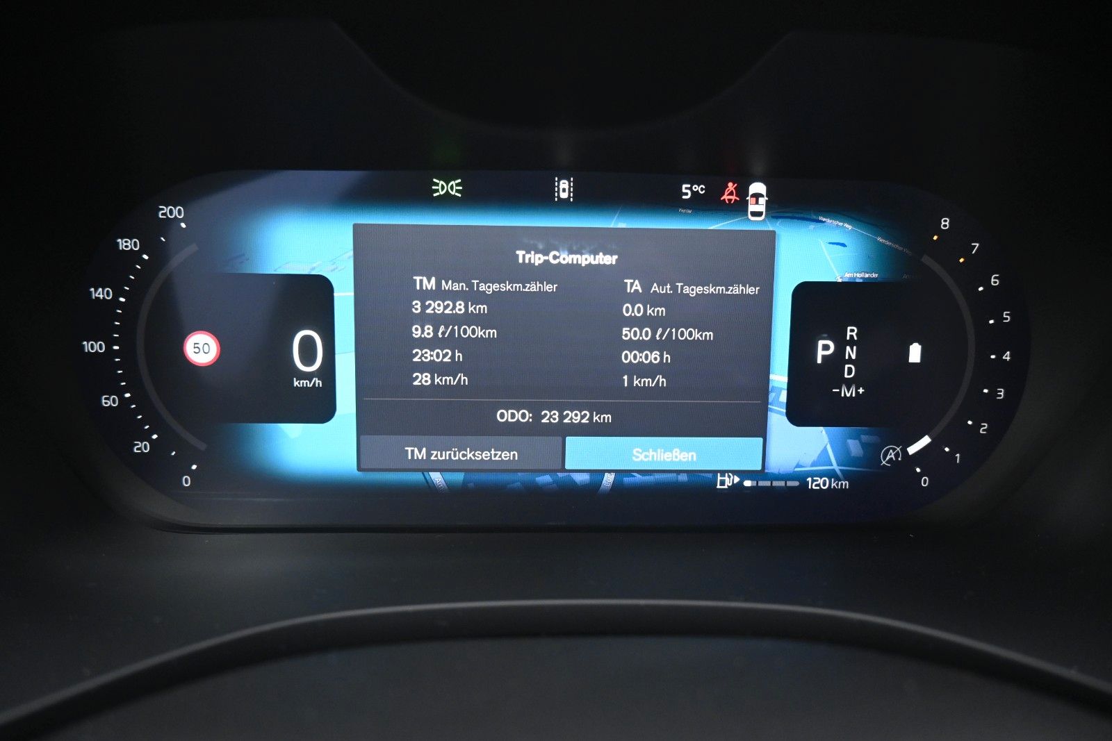 Fahrzeugabbildung Volvo XC60 B4 Benzin Core* LHZG*Allwetter*GoogleMaps*