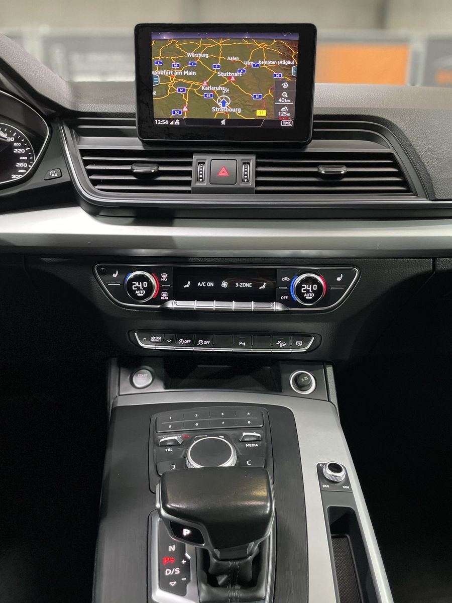 Fahrzeugabbildung Audi Q5 35 TDI quattro #Kamera#Tempomat