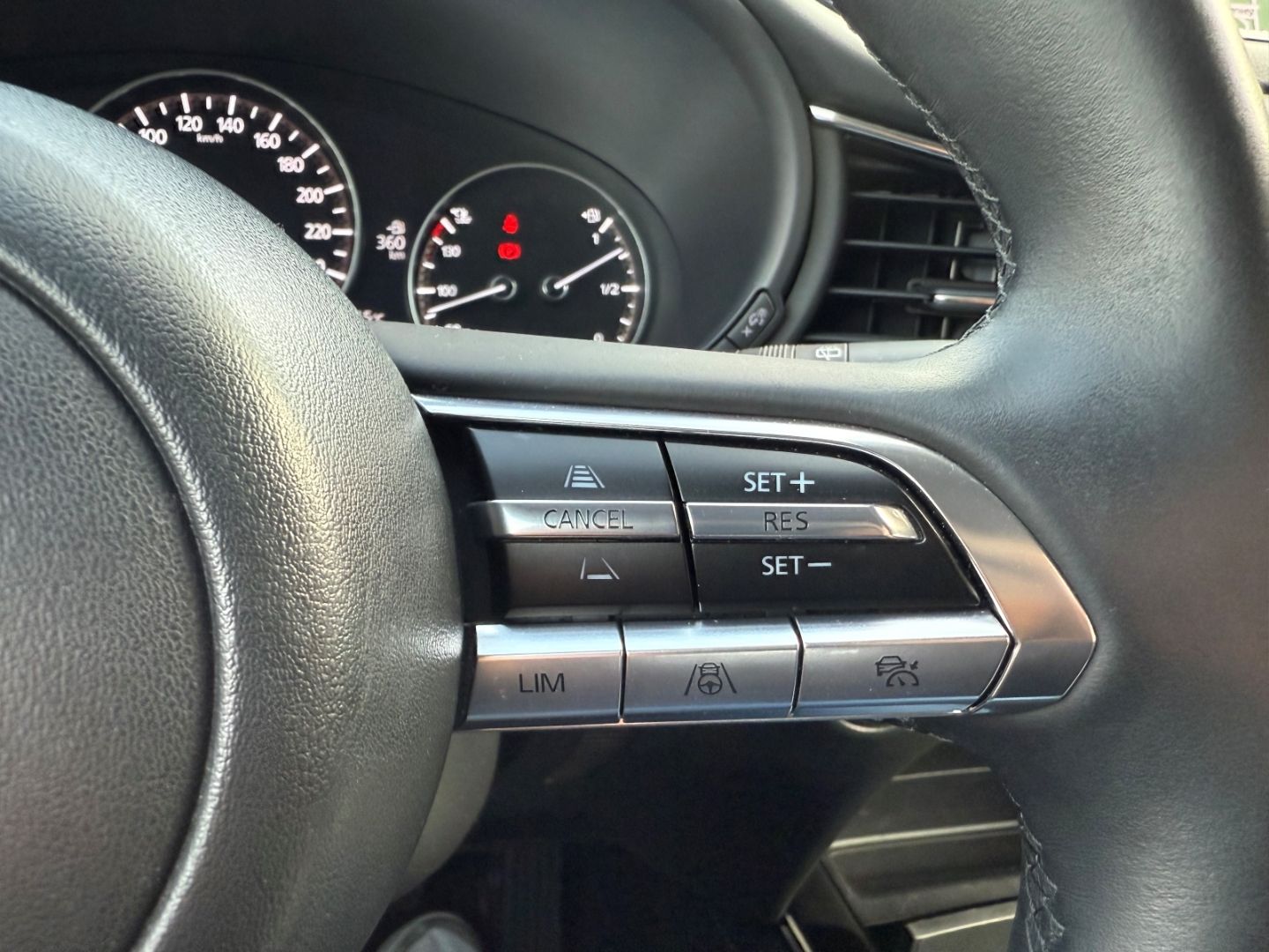 Fahrzeugabbildung Mazda CX-30 2.0 SKYACTIV-G  SHZ+LHZ+Kamera+HUD