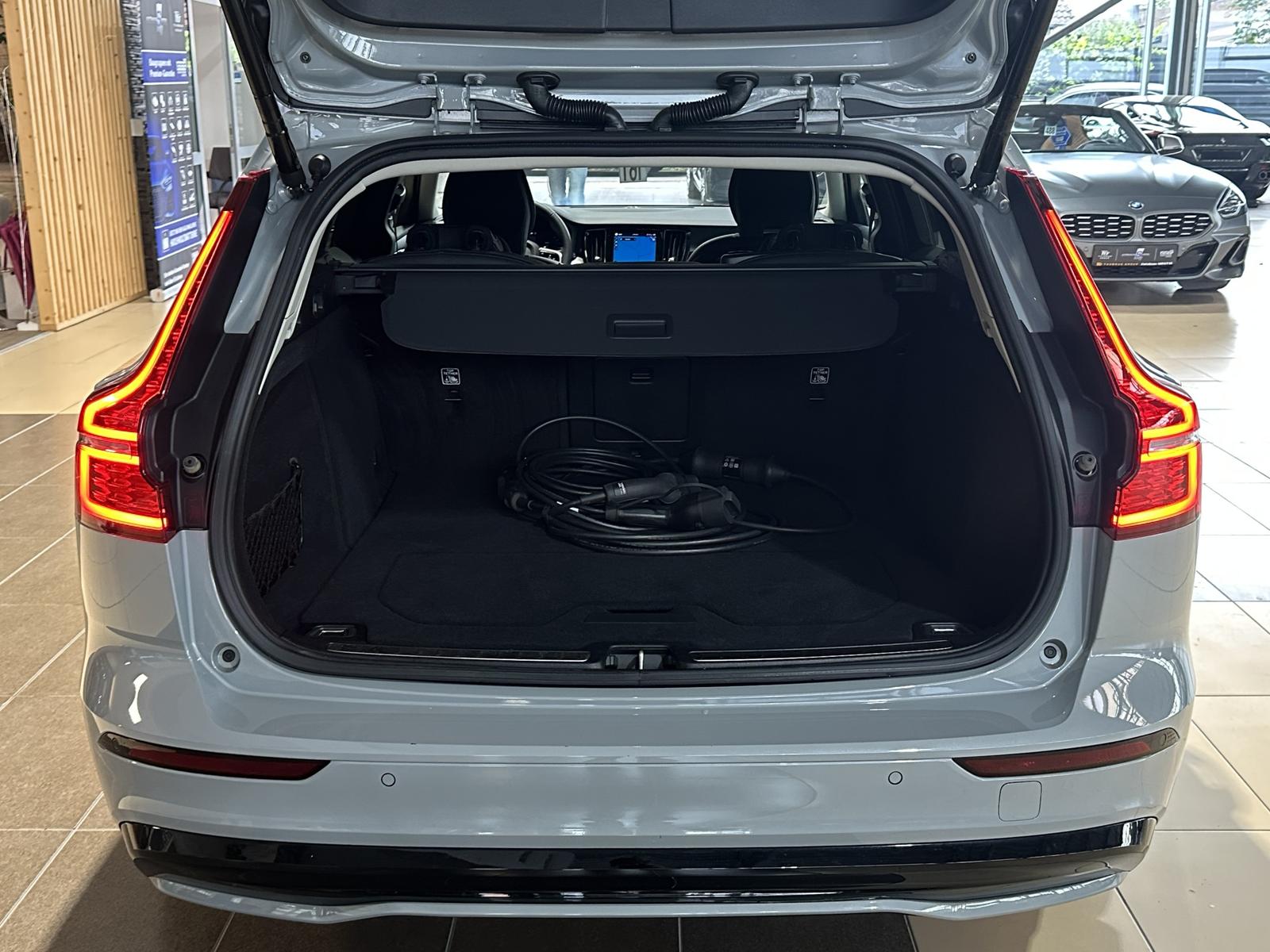 Volvo V60 Plus Dark Plug-In Leder R.Cam Memory AHK AWD, миниатюра 6