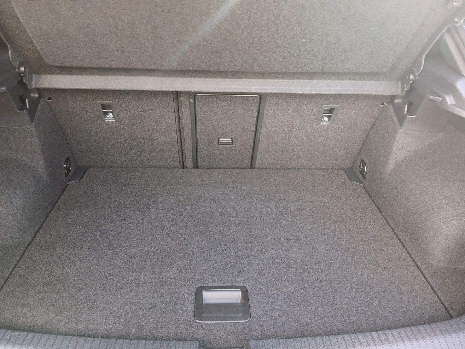 T-Roc 2.0 TSI 4M DSG Sport STHZ+KAMERA+LEDER