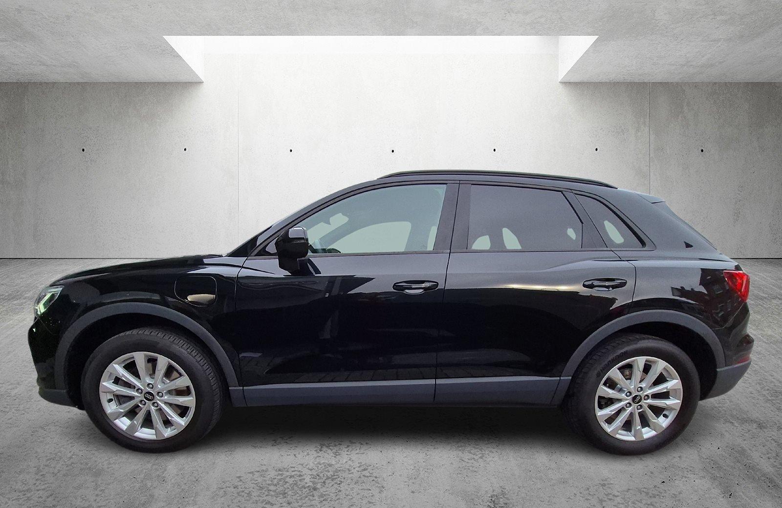 Audi Q3 45 TFSI e AHK Navi S line 2xKlima AHK AUT LED