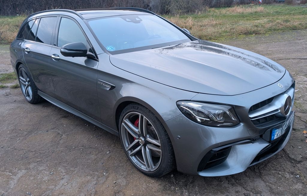 Mercedes-Benz E 63 AMG