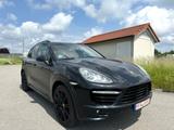 Porsche Cayenne Turbo - Porsche Cayenne aus 2011: Turbo