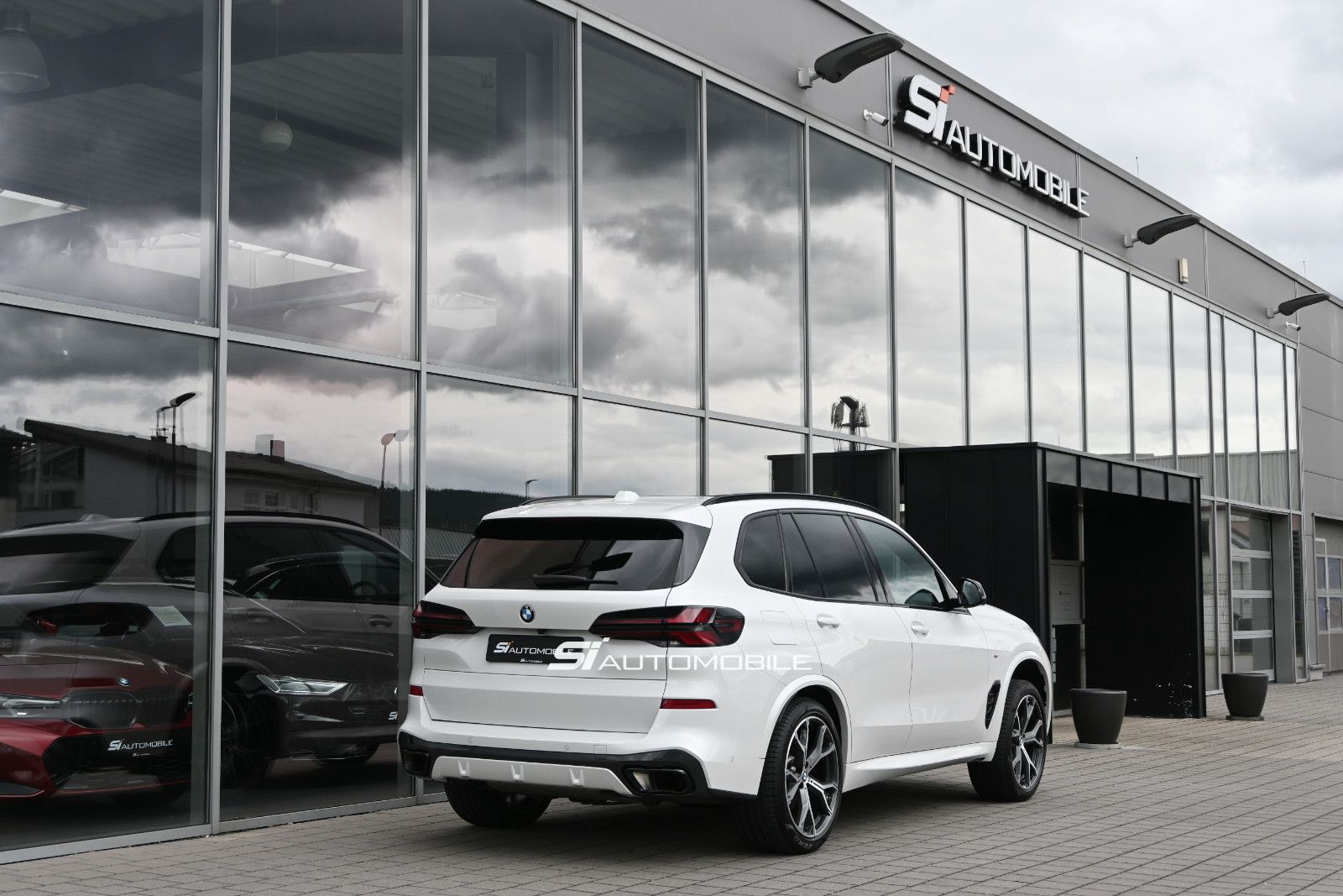 Fahrzeugabbildung BMW X5 xDr.30d M-Sport Pro °UVP 127.740€°EXKL.-PAKET