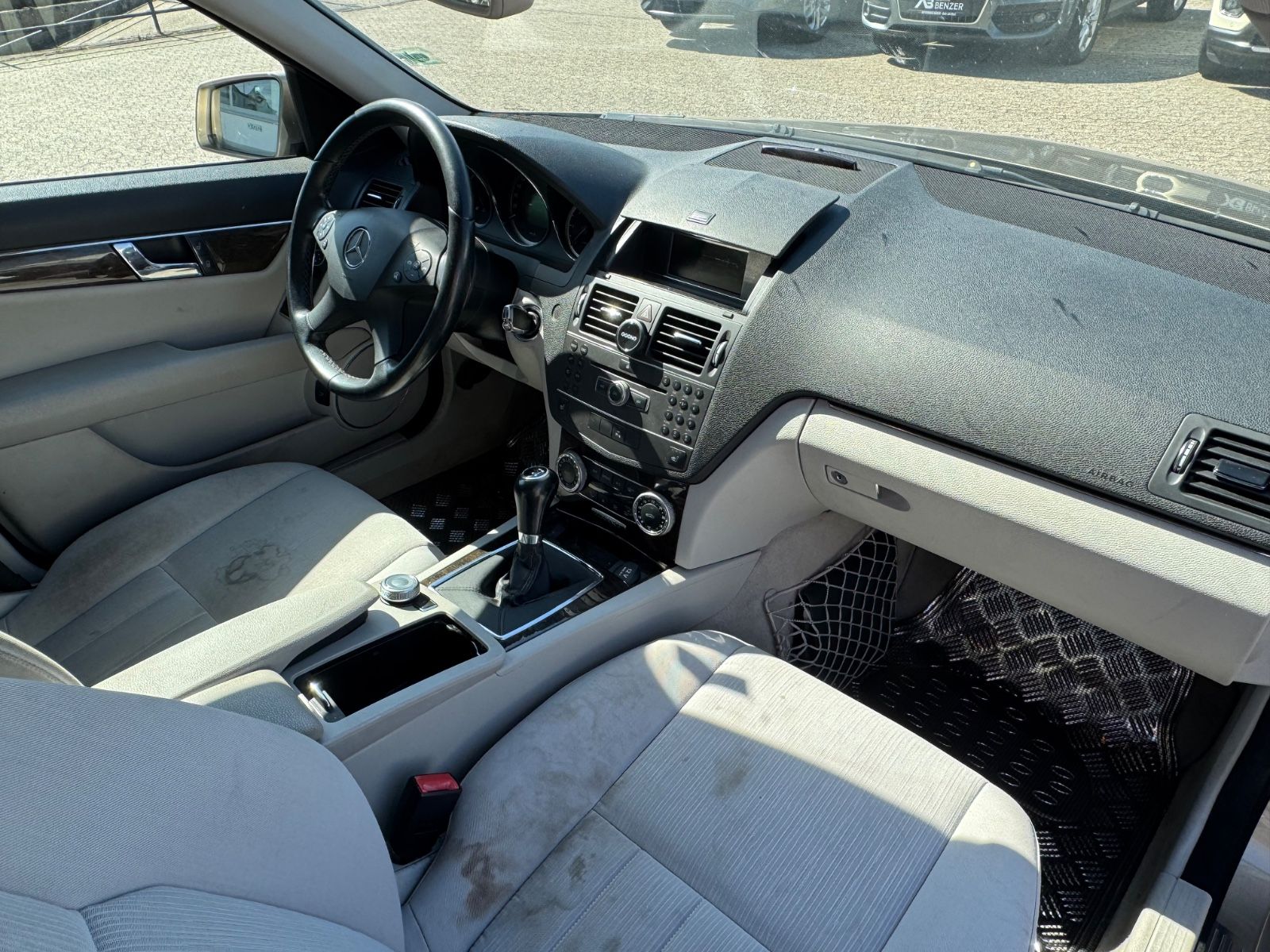 Fahrzeugabbildung Mercedes-Benz C 200 CDI BlueEfficiency/Limousine/TÜV/Xenon