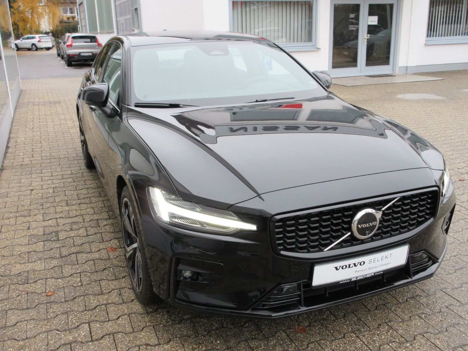 Fahrzeugabbildung Volvo S60 Lim. Ultimate Dark AWD