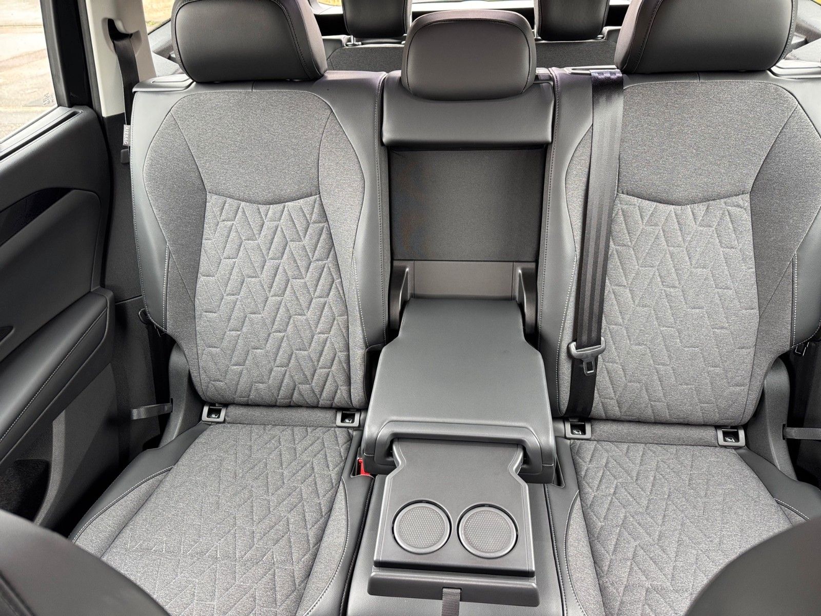 Fahrzeugabbildung Volkswagen Tayron 1.5 eTSI Life