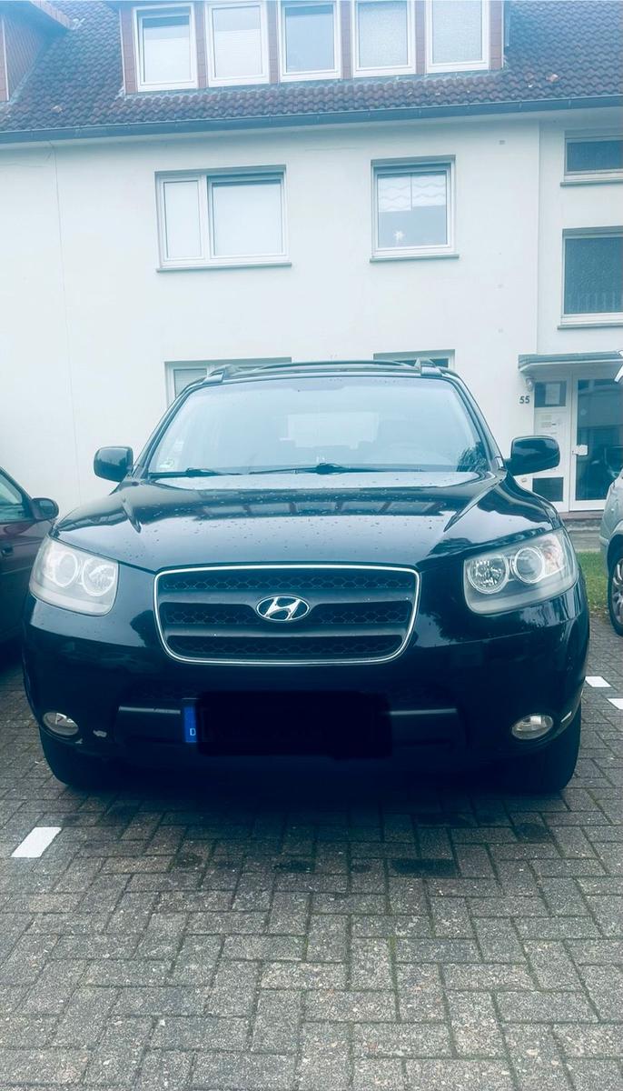 Hyundai Grand Santa Fe