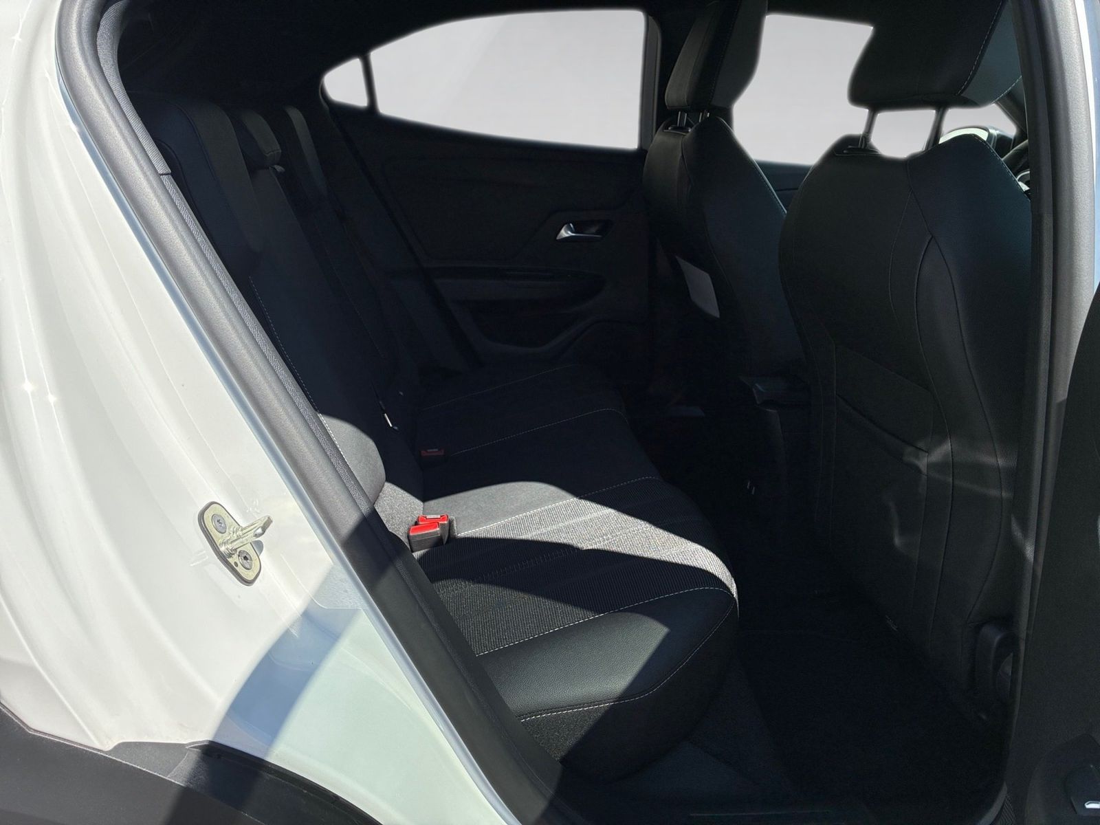 Fahrzeugabbildung Opel Mokka 1.2 Turbo GS KlimaA,LED,SHZ,Kam.,PDC