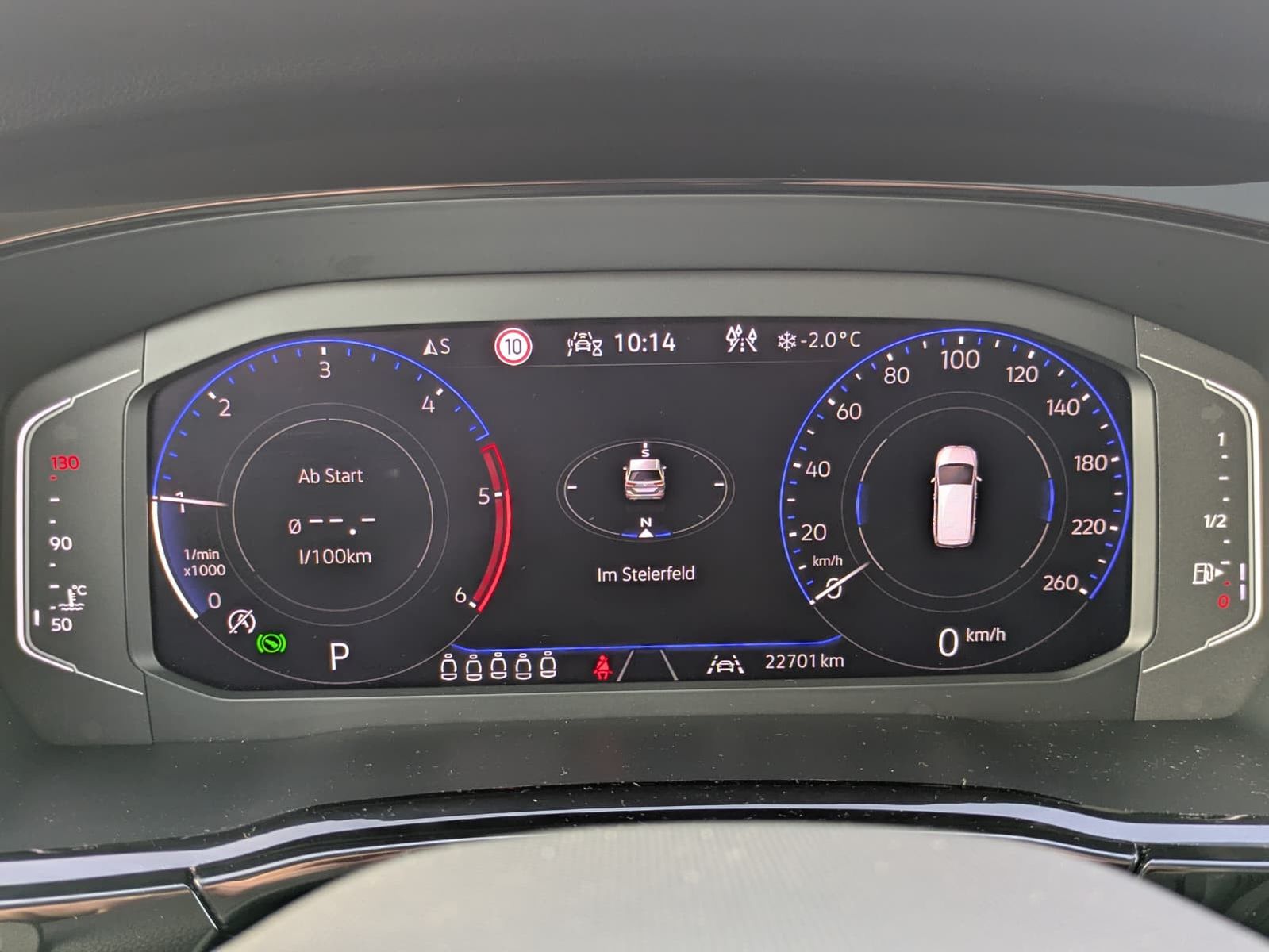 Fahrzeugabbildung Volkswagen Touran 2.0 DSG R-Line High BLACK Pano 7Si IQ AHK