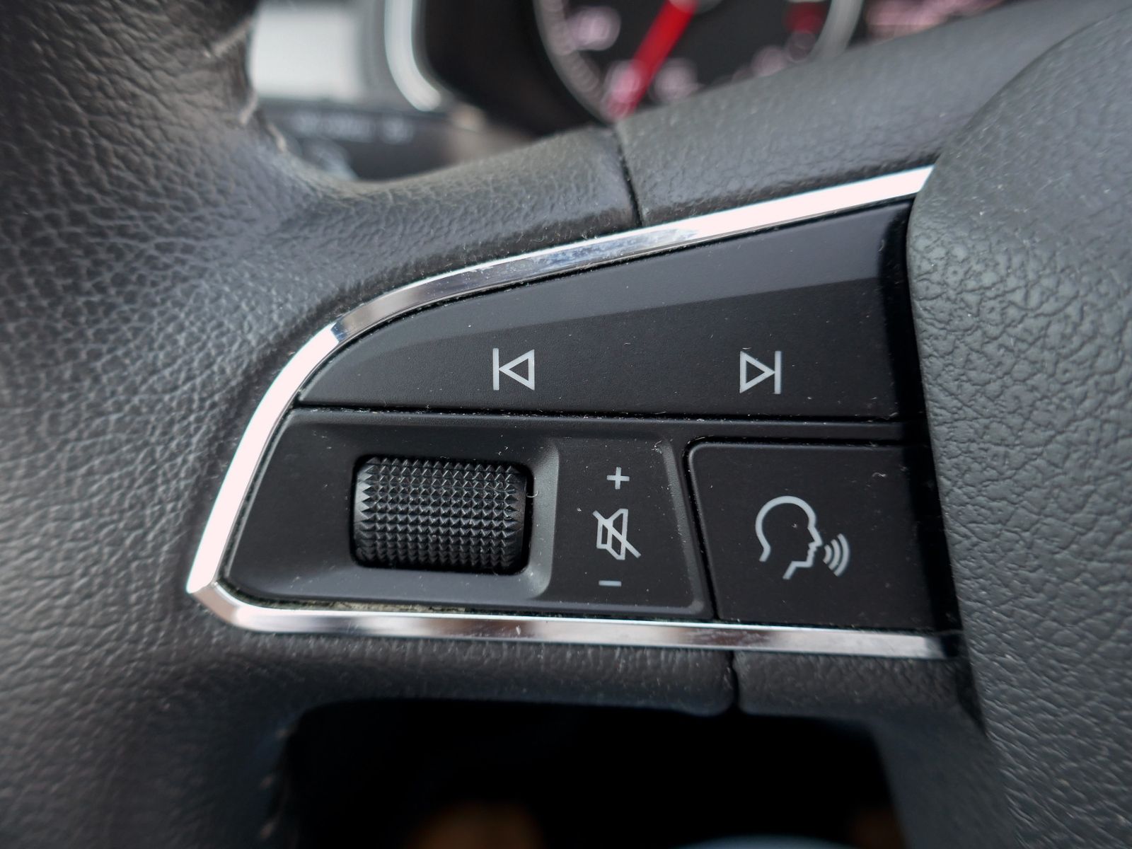 Fahrzeugabbildung SEAT Ibiza Style 1.0 TSI | RFK Navi App DAB+