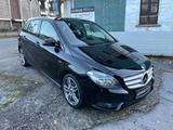 Mercedes-Benz B 180 BlueEFFICIENCY / Klima / AHK /AMG-18" /PDC - Mercedes-Benz B 180 in Bielefeld