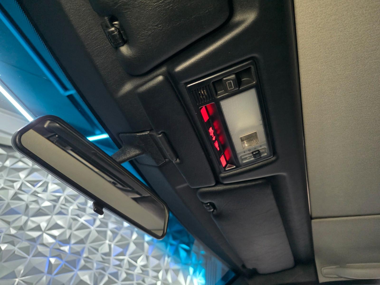MERCEDES-BENZ E 230 TE BREAK W124 132 ch BVM 1ère MAIN - ATTELAGE - TOIT OUVRANT - 224240 km