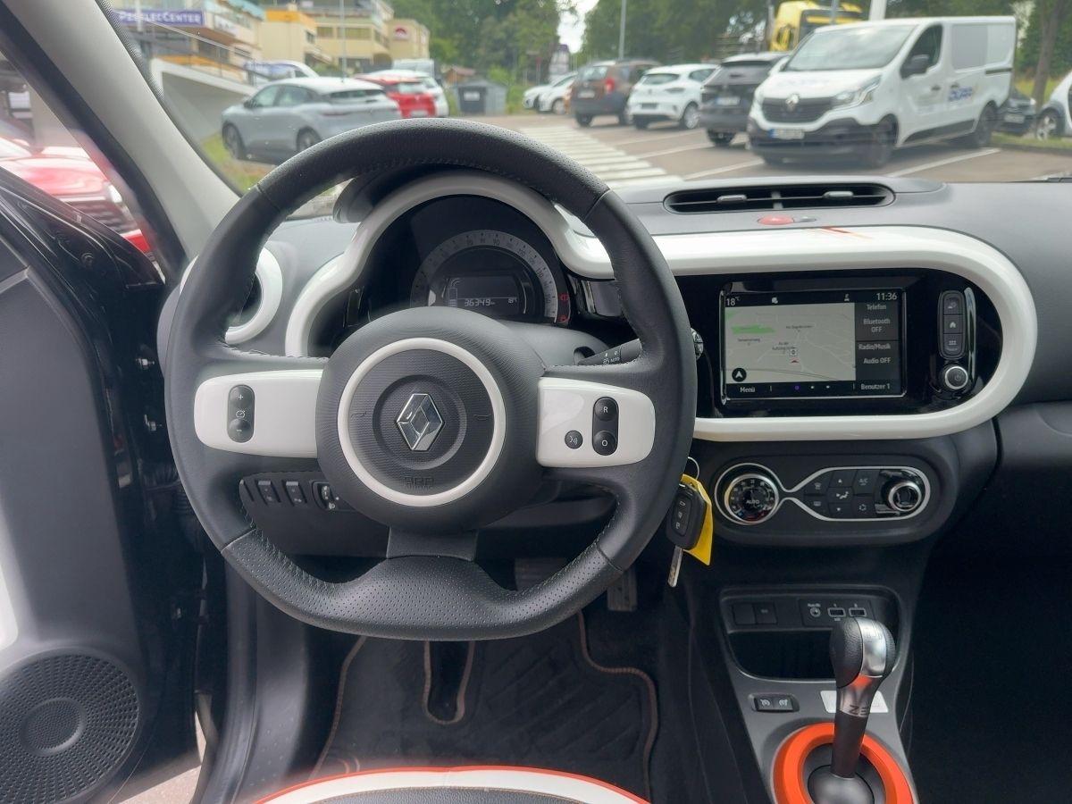 Fahrzeugabbildung Renault Twingo E-TECH 100% el. VIBES GJR, Faltdach el.
