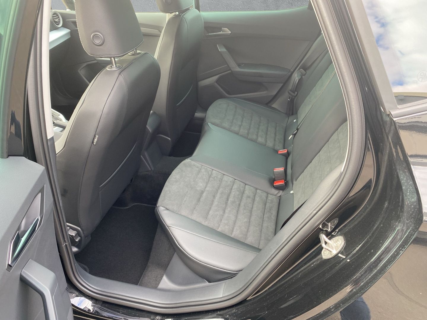 Fahrzeugabbildung SEAT Arona Style 1.0 TSI EU6e