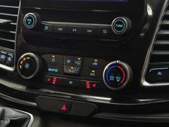 FORD Tourneo Custom|TitaniumX|8-Sitzer|Navi|Leder|AHK