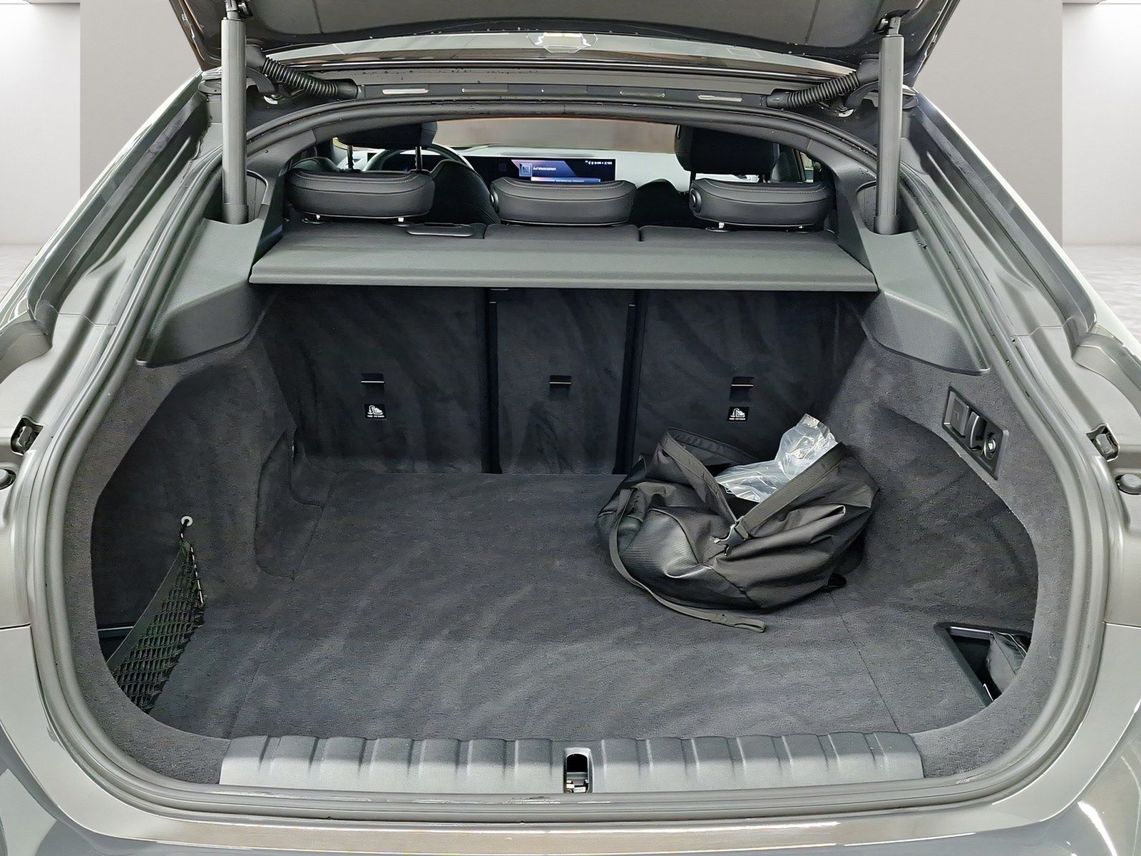 BMW i4 - Bild 11