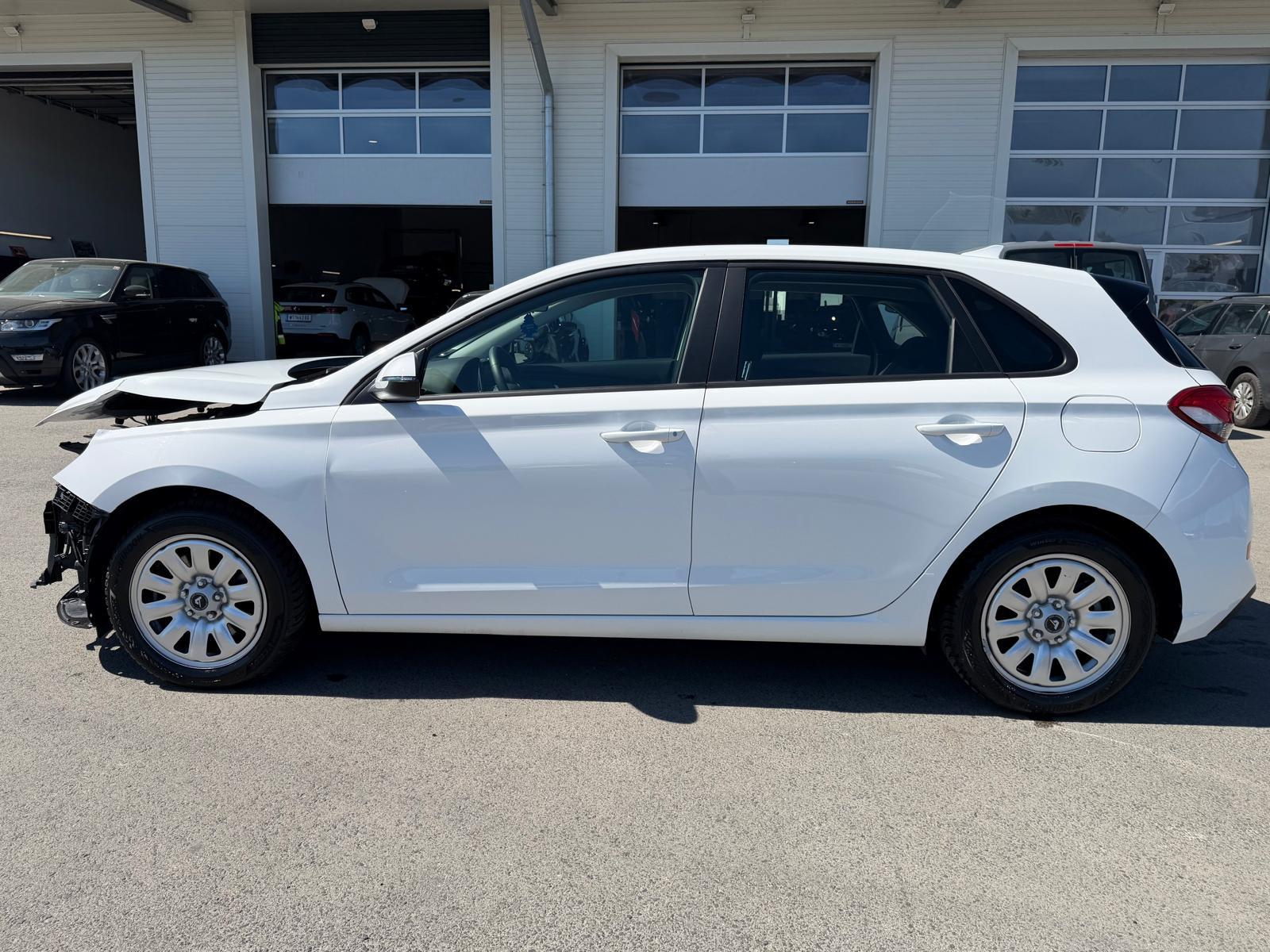 Hyundai i30 Pure WGNR: 29