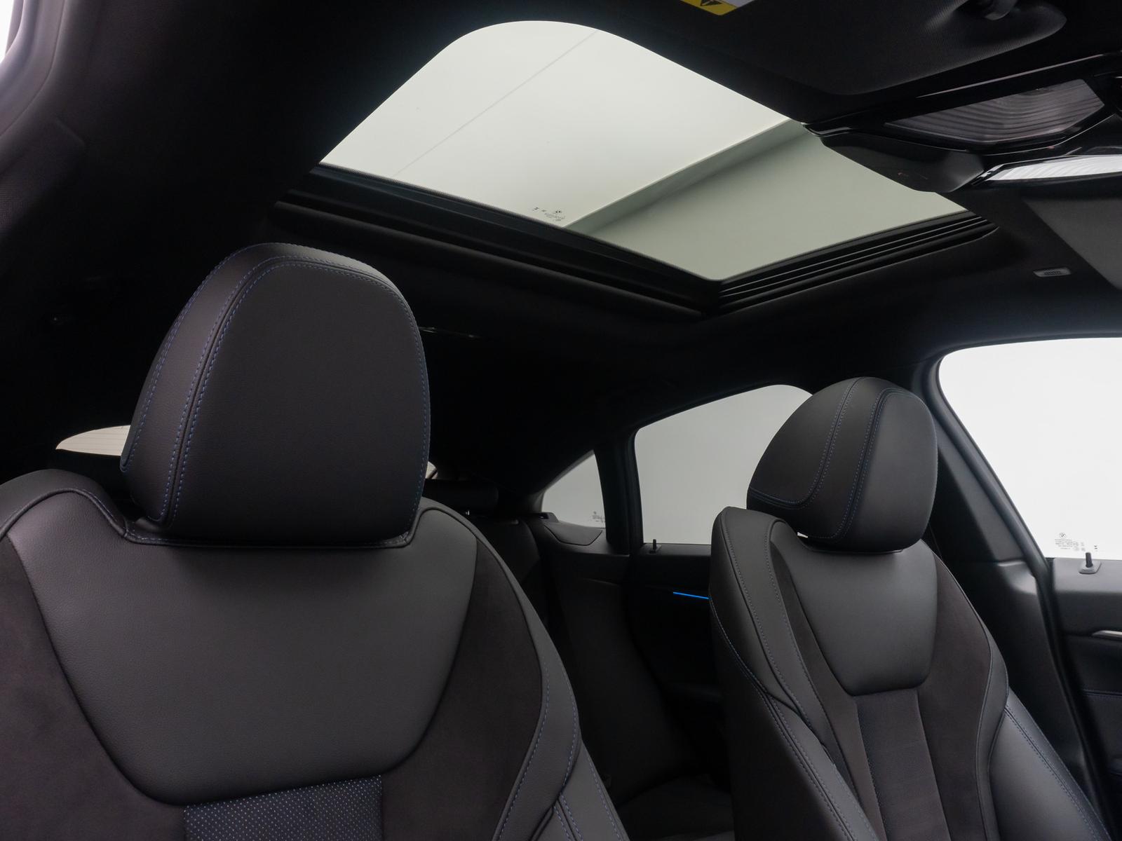 BMW i4 M50 Gran Coupe HUD DAB Laser 360°Glasdach 20"