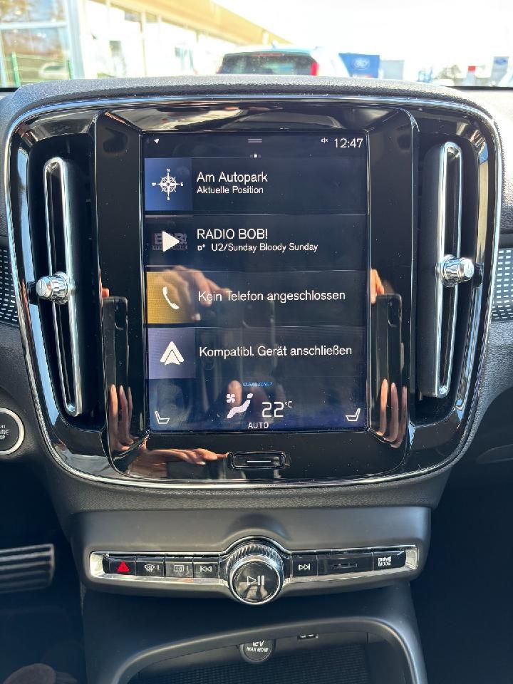 Fahrzeugabbildung Volvo XC40 R Design 2WD