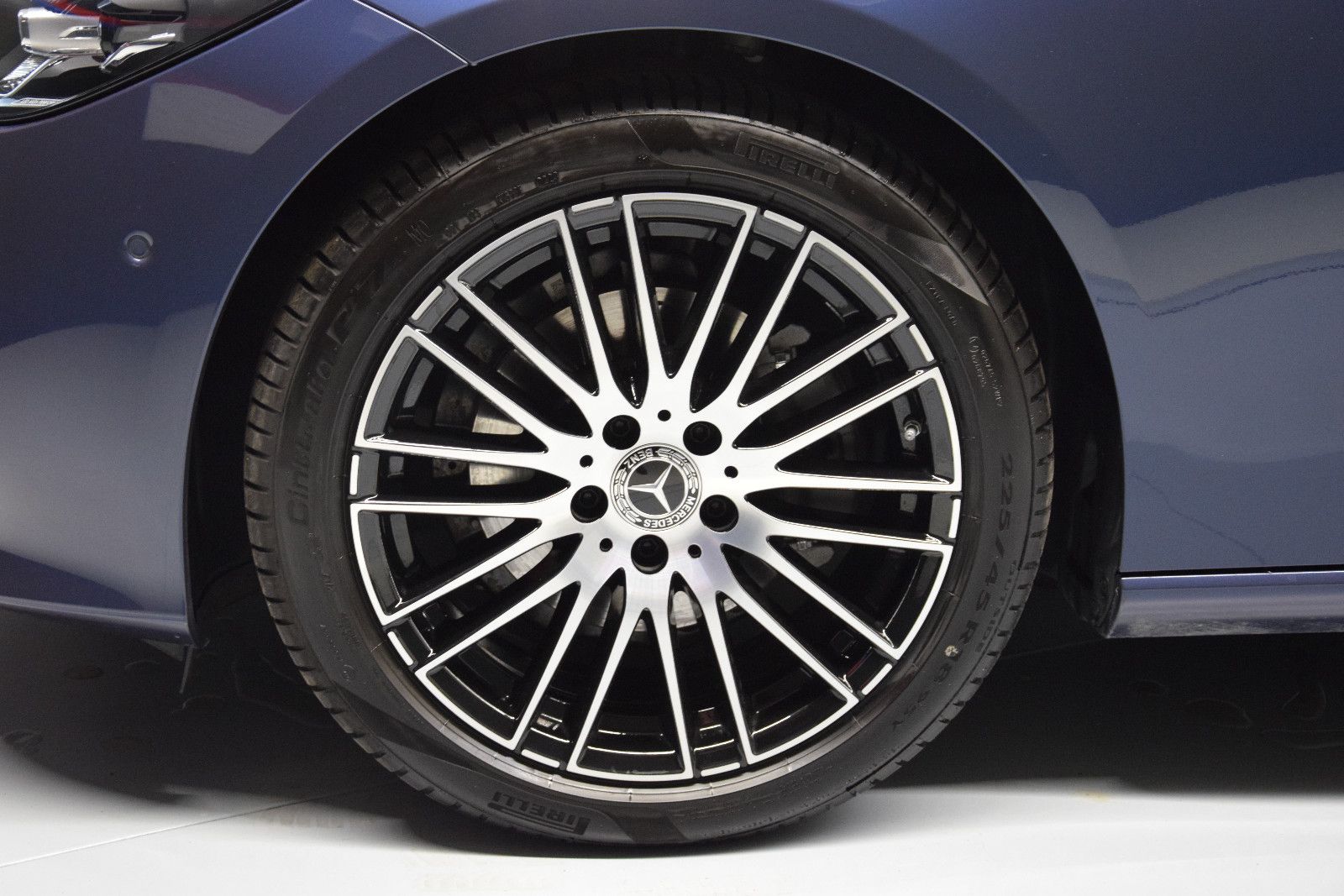 Fahrzeugabbildung Mercedes-Benz C 180 C T-Modell Avantgarde MBUX LED Kamera