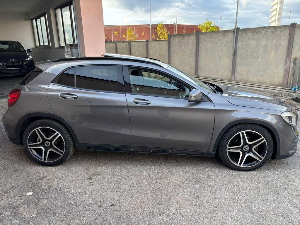 Image of Mercedes-Benz GLA 200