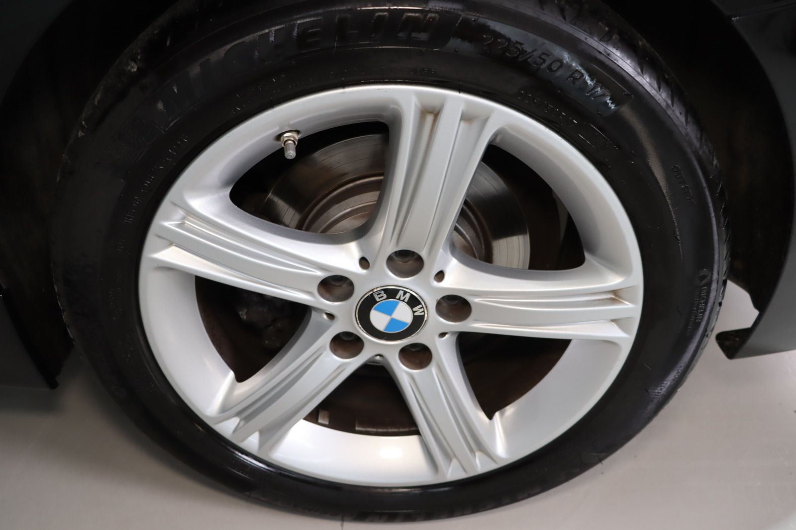Fahrzeugabbildung BMW 316 i Modern Line * Bi-Xenon * Navi