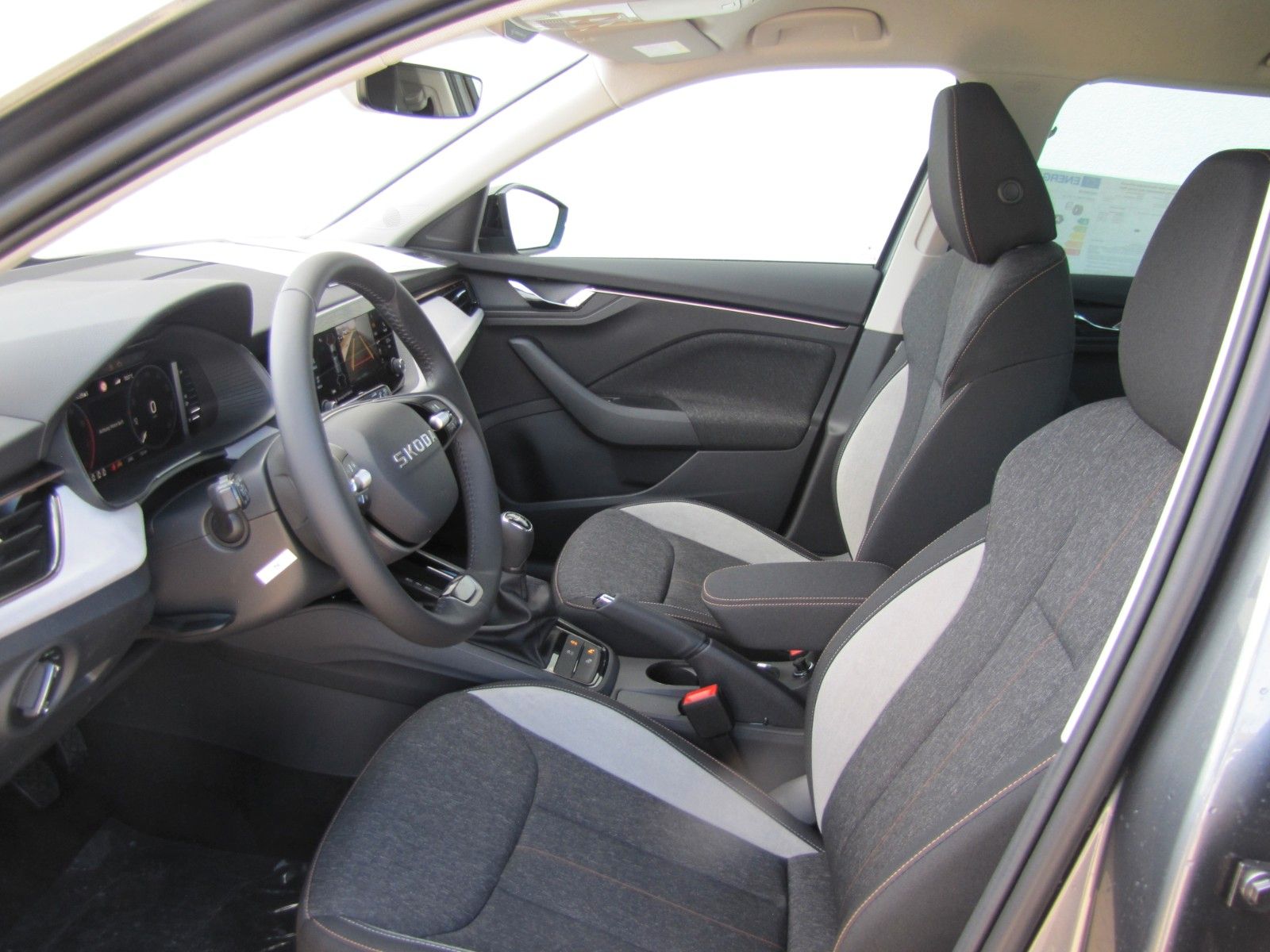 Fahrzeugabbildung SKODA Kamiq Tour 1.5l TSI 150PS