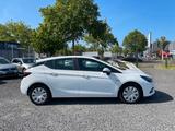 Opel Astra K Lim. 5-trg. Business Start/Stop/NAVI - Opel Astra mit Diesel-Antrieb: Limousine, Automatik