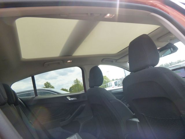 Fahrzeugabbildung Ford Focus ACTIVE 1,5 EcoB >AUT/Headup/NAV/LED/PAN<