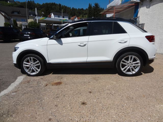Fahrzeugabbildung Volkswagen T-Roc Sport 4Motion/1.Hd/AHK/42.500km/