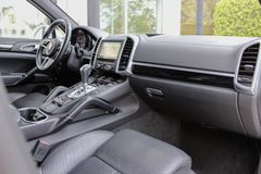 PORSCHE Cayenne S Diesel/ LUFTFAHR. PASM / PDLS+/ BOSE PORSCHE Cayenne S Diesel/ LUFTFAHR. PASM / PDLS+/ BOSE