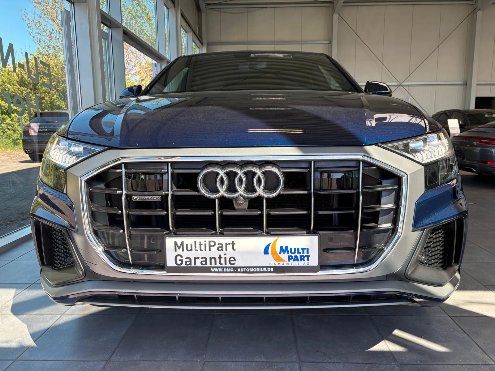 Fahrzeugabbildung Audi Q8 50 TDI s sitze raute, hud 22 zoll allradlenk