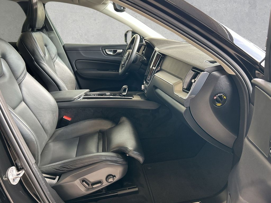 Volvo XC60 R Design Recharge Plug-In Hybrid AWD T6 EU6