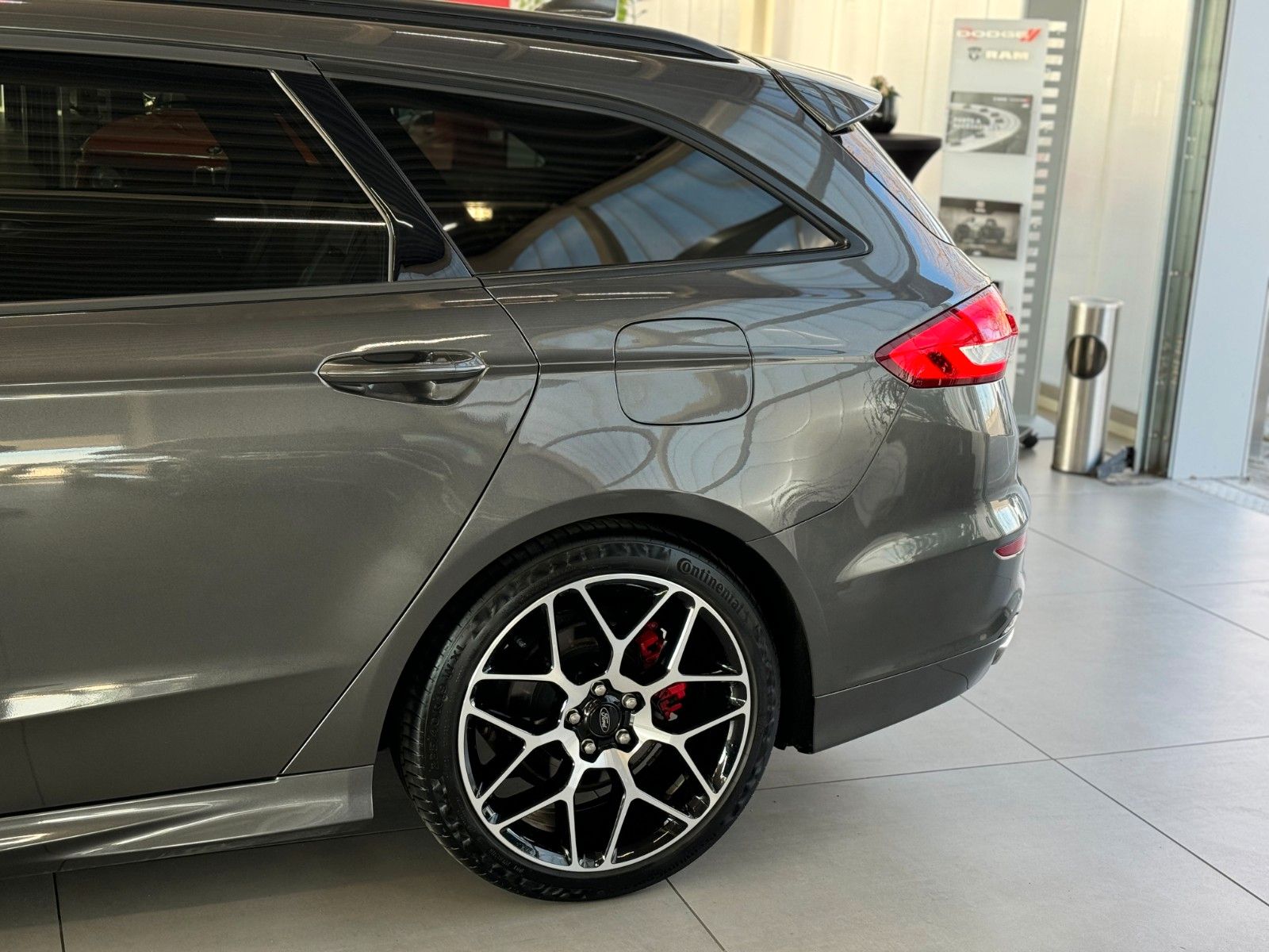 Fahrzeugabbildung Ford Mondeo Turnier 2.0 TDCI Automatik ST-Line "AHK"