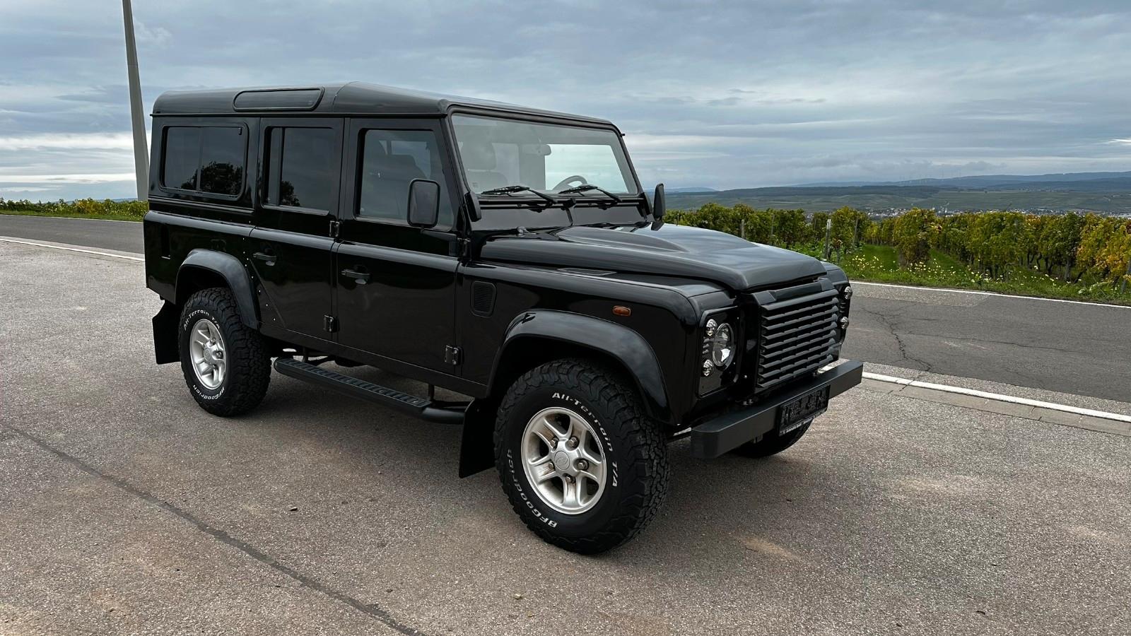 Land Rover Defender 110 S Station Wagon