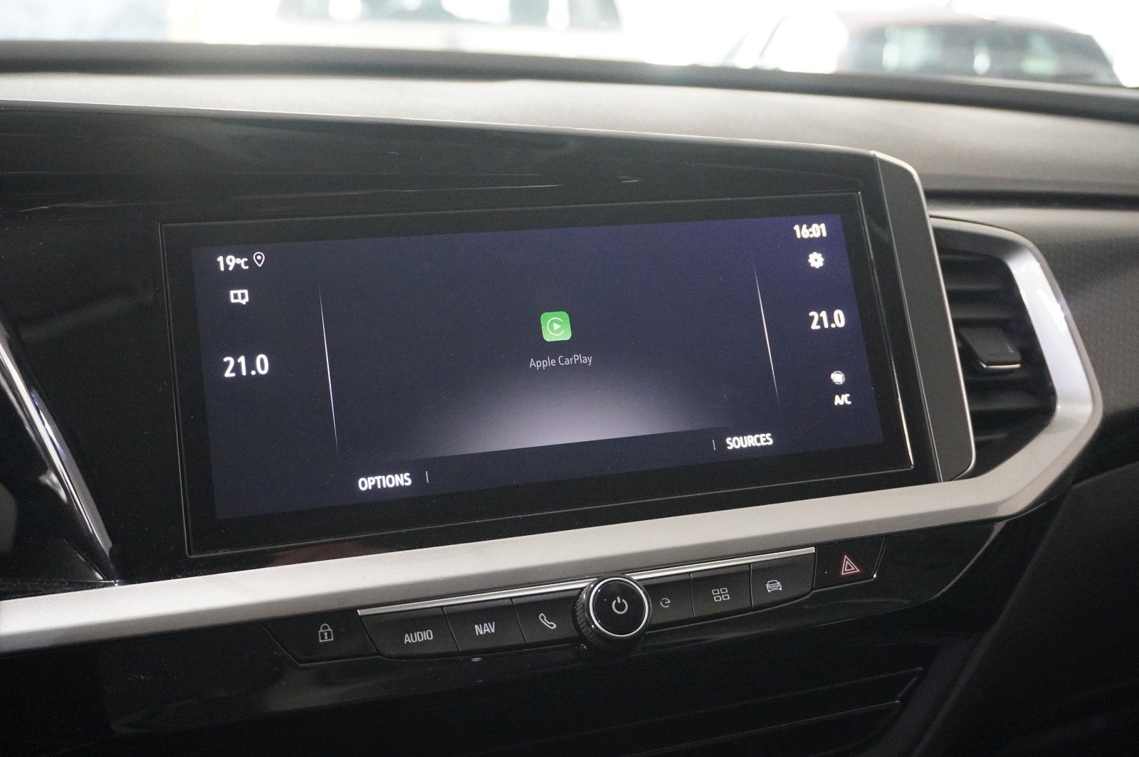 Fahrzeugabbildung Opel Grandland (X) 1.6T GSe HYBRID 4X4 NAVI/LED/SPORT