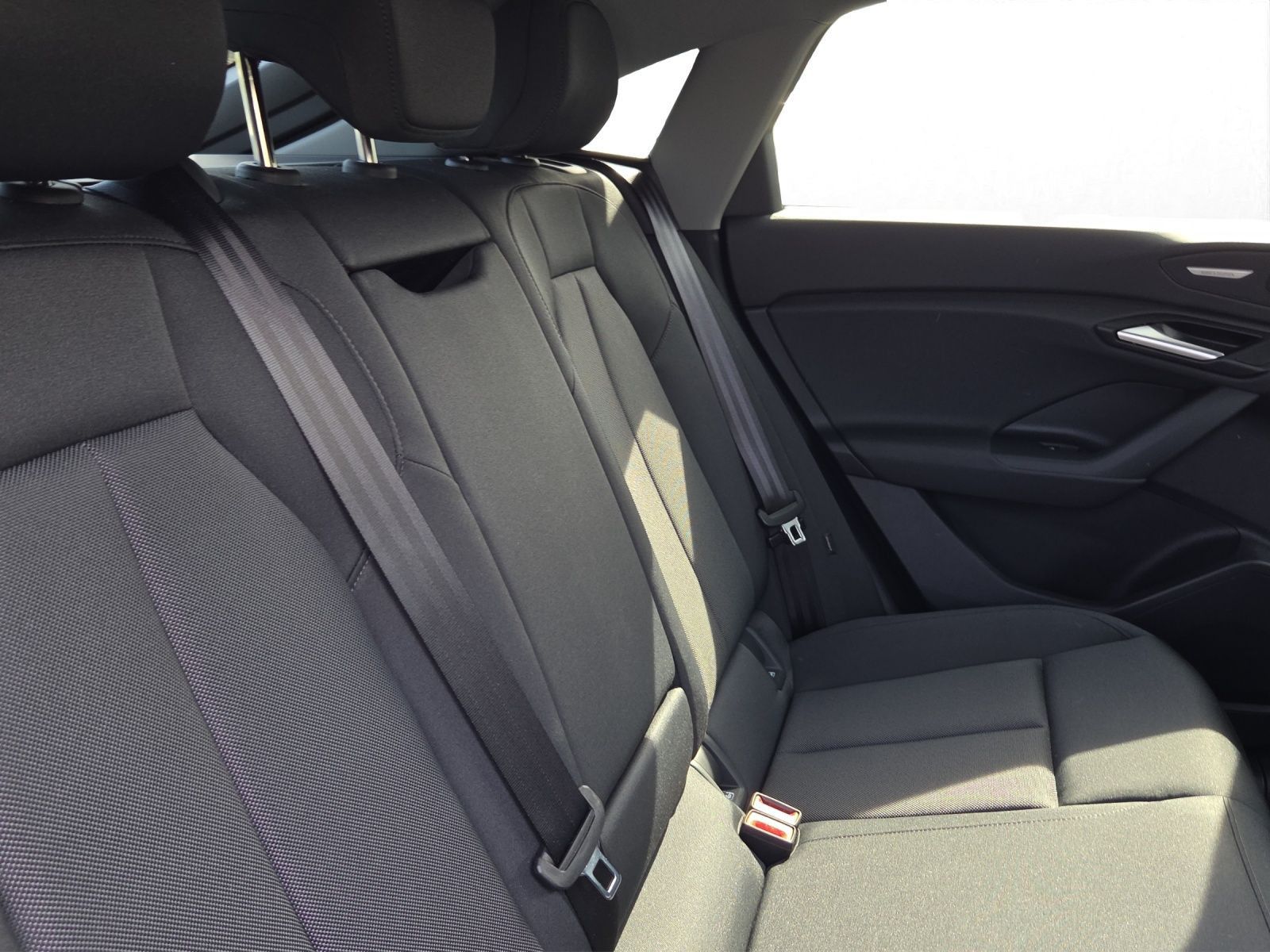 Audi Q6 Sportback e-tron qu S line Air Pano B&O AR-HU foto 17