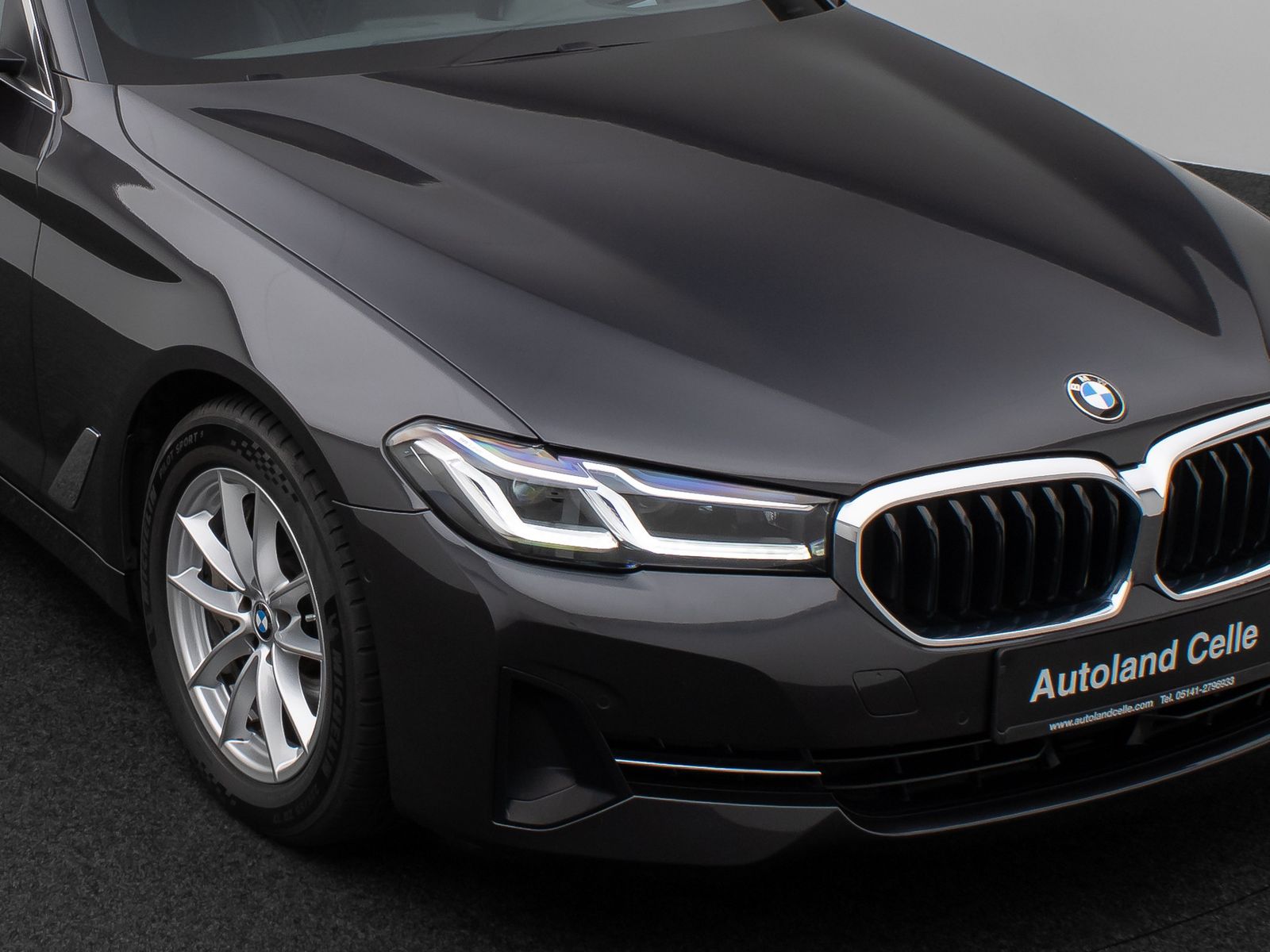 Fahrzeugabbildung BMW 530d xD Kamera Laser HUD DAB 4xKlima AHK Sport