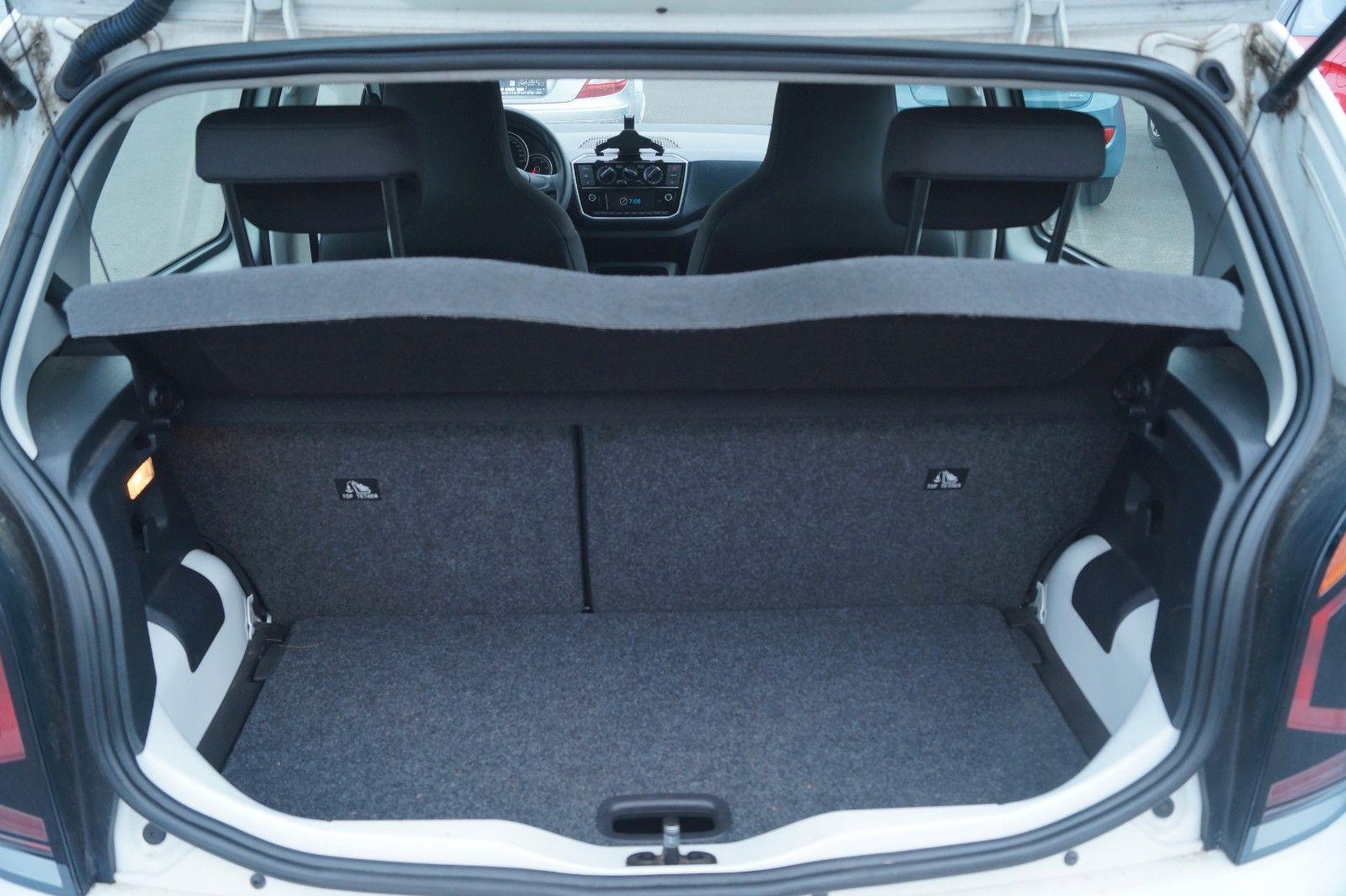 Fahrzeugabbildung Volkswagen up! 1.0 MPI 4-Türen