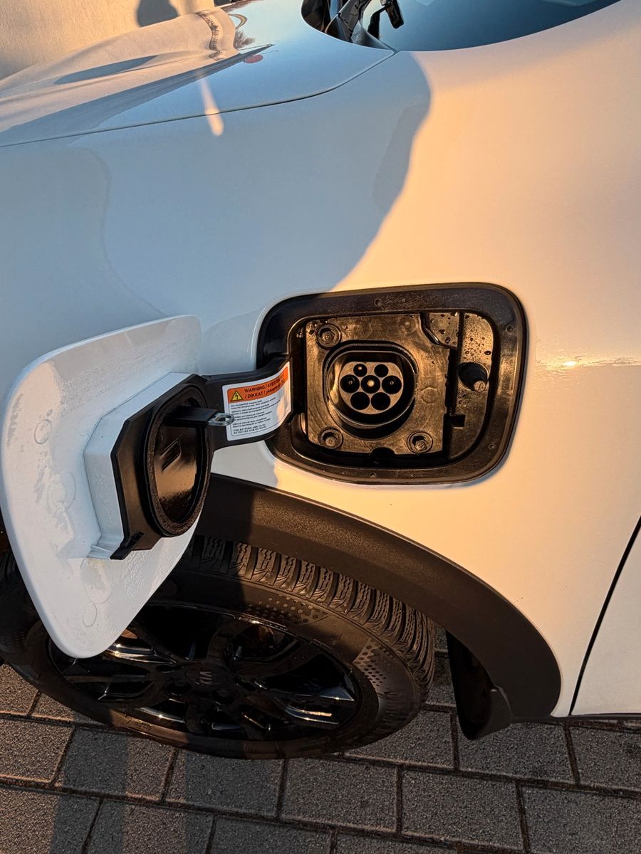 Fahrzeugabbildung Kia Niro Vision Plug-in Hybrid Navigation Style Pake