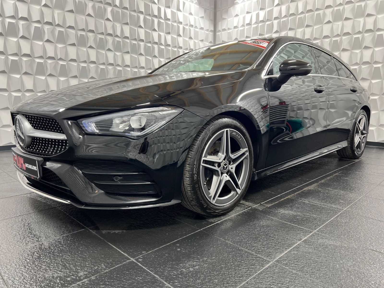 MERCEDES-BENZ CLA 200 Shooting Brake AMG/Nav/LED/ACC/AHK