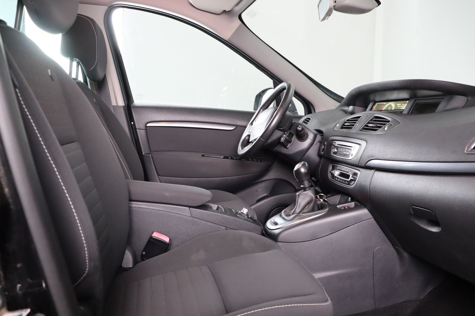Fahrzeugabbildung Renault Grand Scenic III 1.4 dCi Limited * 7 Sitzer * Na