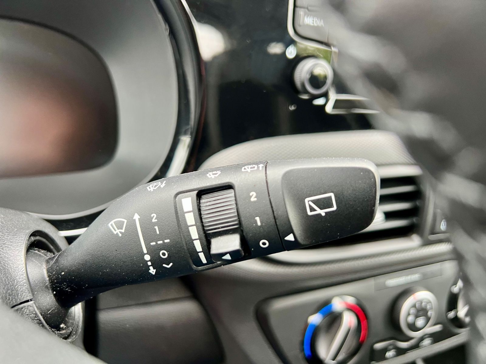 HYUNDAI i10 Trend KLIMA KAMERA NAVI SHZ