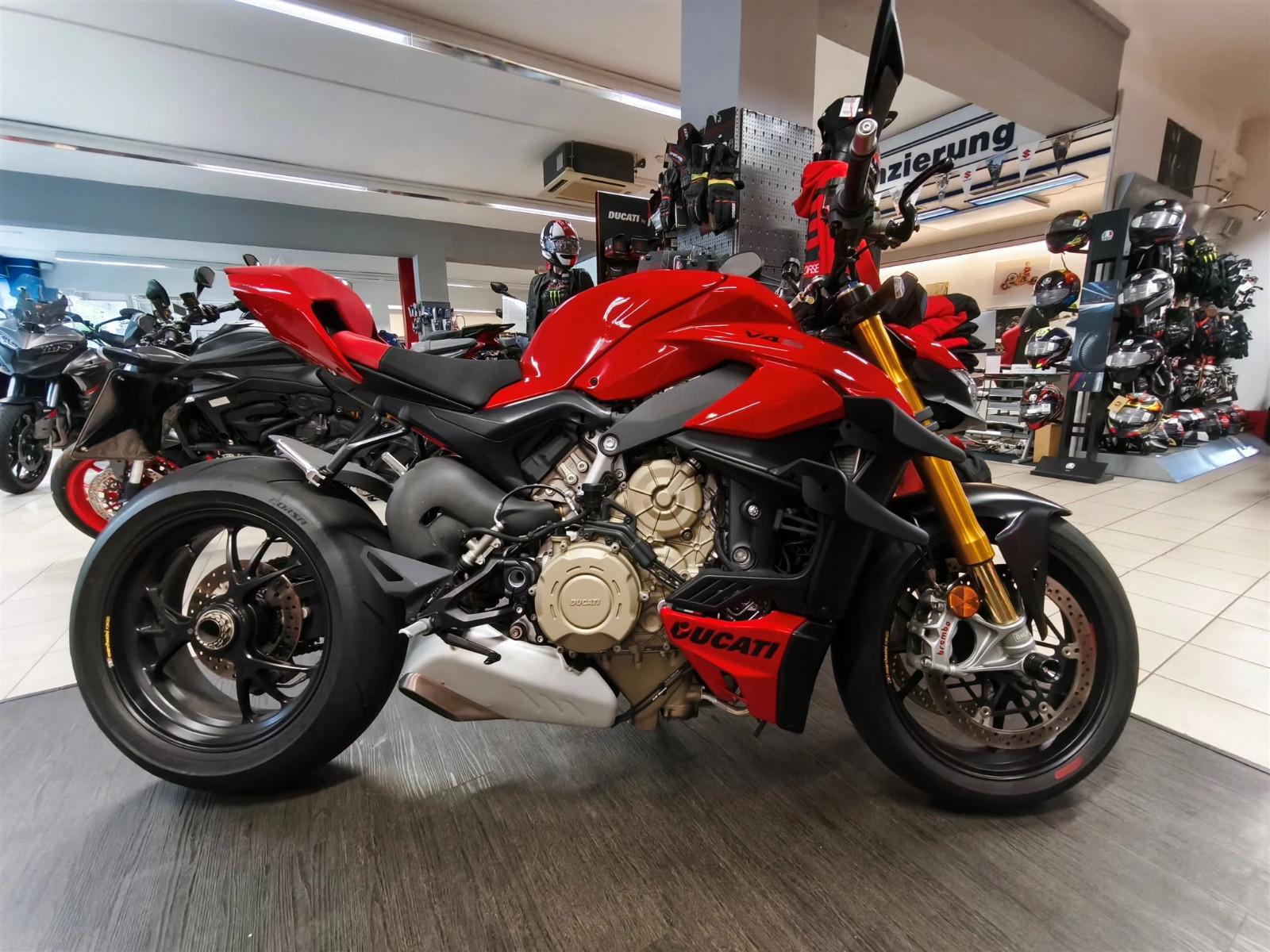 Ducati Streetfighter V4S