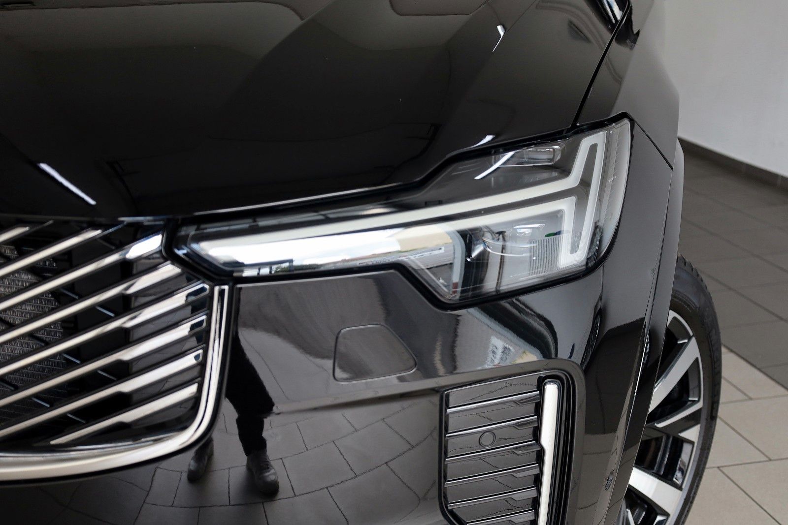 Fahrzeugabbildung Volvo XC90 Plus Bright AWD,7Sitze,360°,HUD,H&K,ACC,AHK