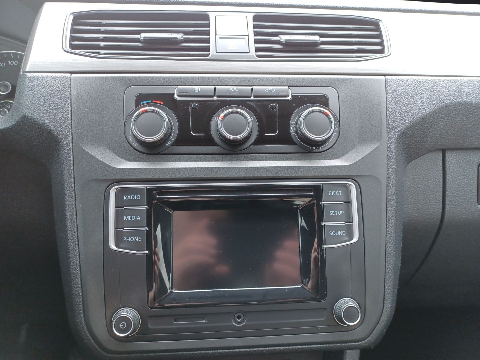 Fahrzeugabbildung Volkswagen Caddy Kombi TSI 7-Si Klima GRA PDC